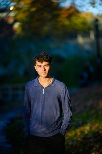 mobile - carousel-hero-element image-4